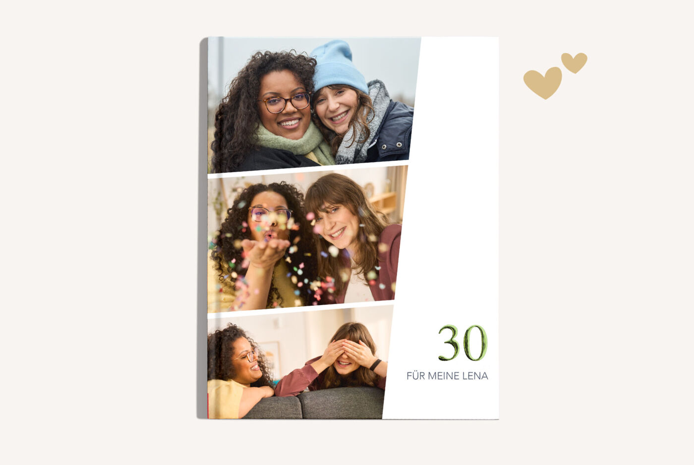CEWE FOTOBUCH mit drei Bildern von zwei Freundinnen und der Zahl 30 mit Effektlack