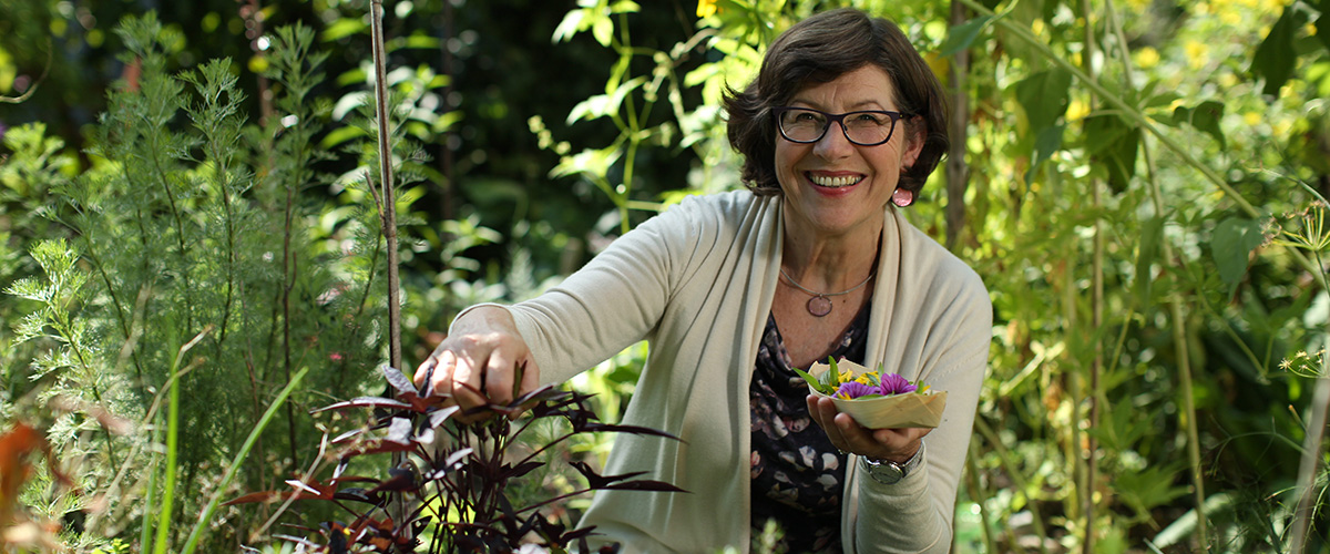 Ingrid Benedikt, die Hobbygärtnerin