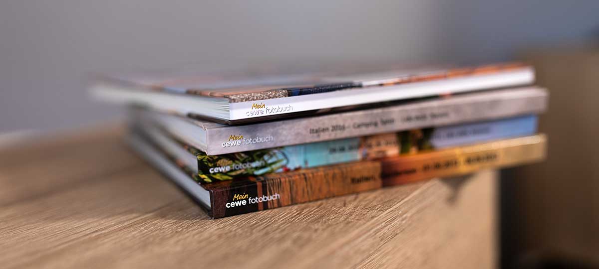 Blick auf Fotobücher der Familie Kneitz, erstellt von Tina Kneitz.