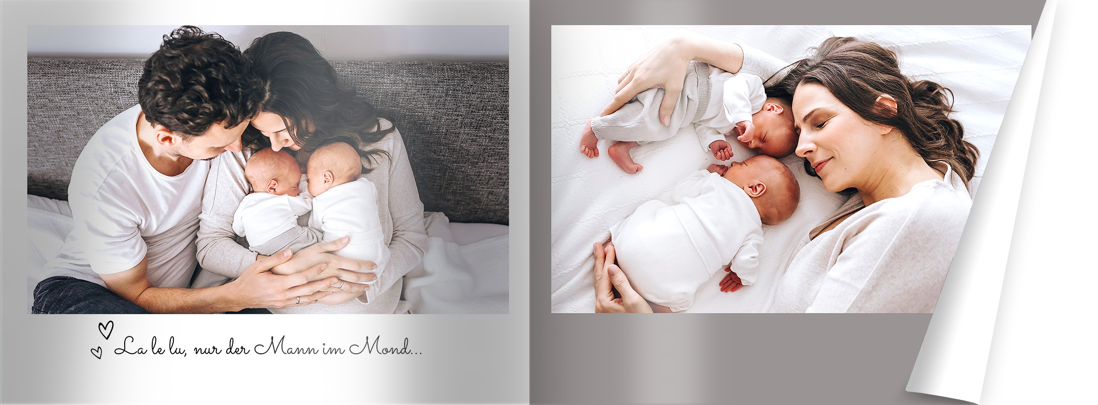 Eine Doppelseite im Fotobuch, auf der Nadine und Tim mit den Zwillingen zu sehen sind. Unter den Fotos befinden sich Sternchen-Cliparts.